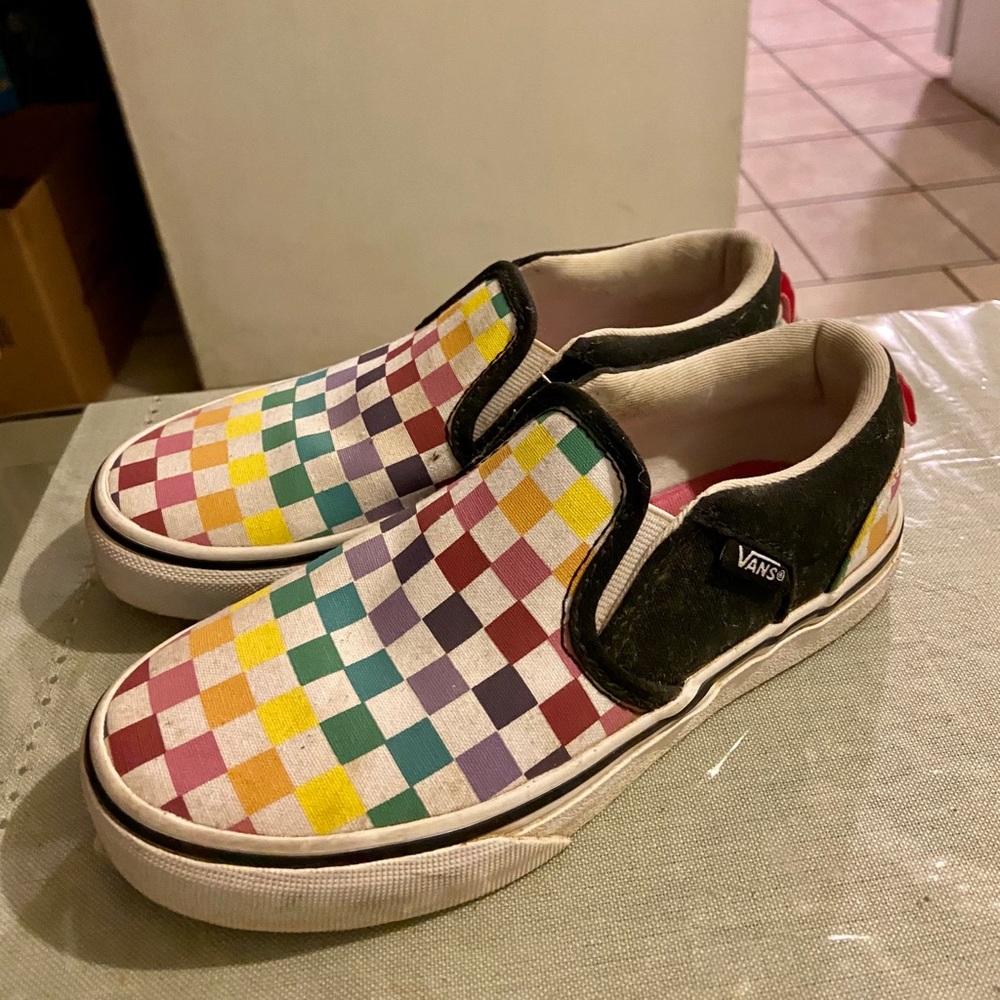 Kids rainbow checkered Vans size 1